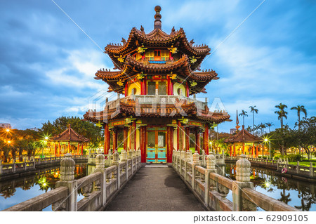 pavilion in 228 peace park, Taipei, taiwan pavilion in 228 peace park, Taipei, taiwan 62909105