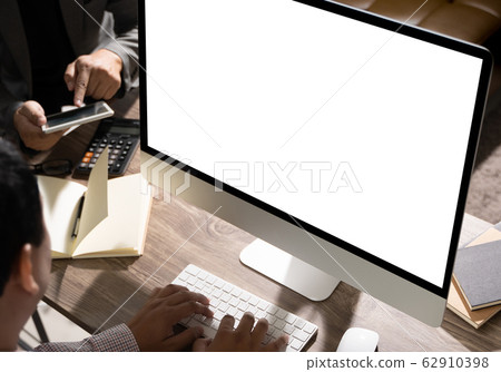 man of business man hand working on laptop 62910398