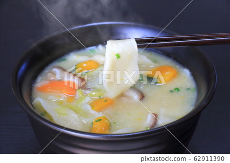餃子湯（當地美食） 62911390