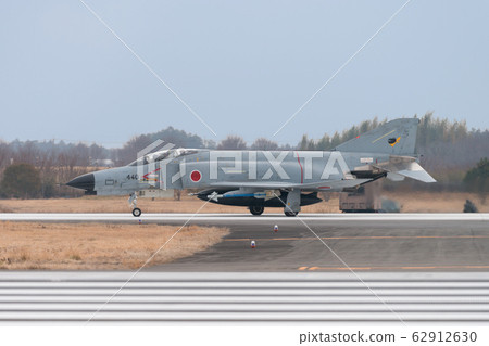 JASDF F-4EJ修改後的幻影最終生產飛機起飛 JASDF F-4EJ修改後的幻影最終生產飛機起飛 62912630