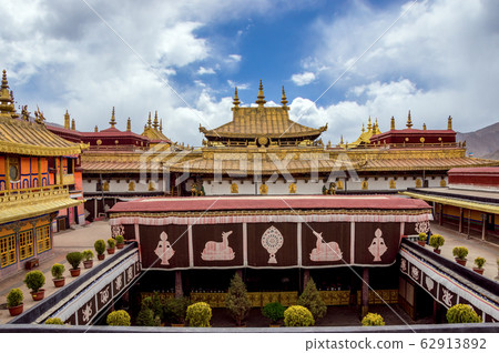 The Jokhang Temple in Lhasa, Tibet The Jokhang Temple in Lhasa, Tibet 62913892