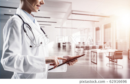Modern medical industry presented by means of female doctor Modern medical industry presented by means of female doctor 62916696