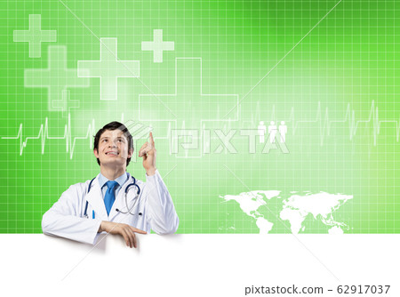 Doctor with banner 62917037