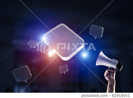 Announcement and communication concept with message buuble on da Announcement and communication concept with message buuble on da 62918031