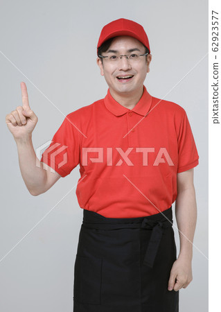 Portrait of young woman and man, part timer and owner 192 62923577