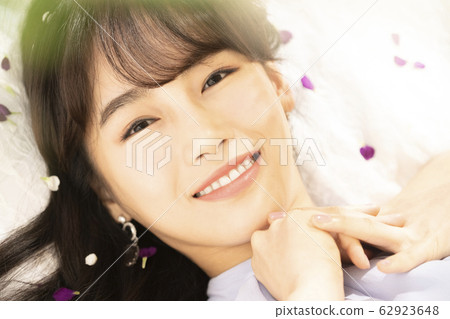 Bed, sleep, lie down Bed, sleep, lie down 62923648