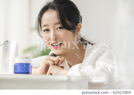美容，鏡子，化妝品 62923904