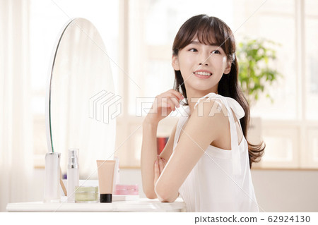 Beauty, Cosmetics, Vanity 62924130