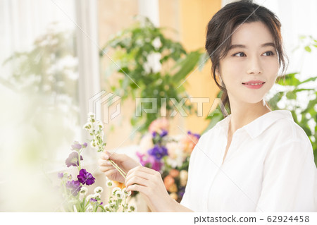 Plant, animation, woman Plant, animation, woman 62924458