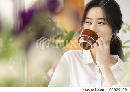 Plant, animation, woman Plant, animation, woman 62924459