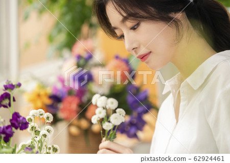 Plant, animation, woman 62924461