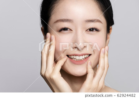 Skin, beauty, ponytail 62924482