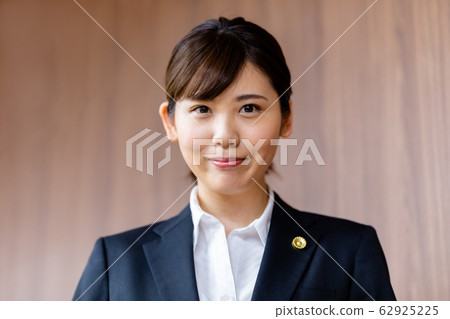 律師女新人 62925225