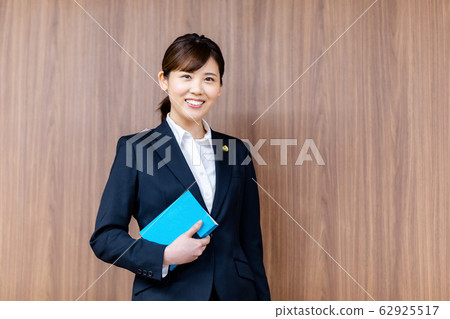律師女新人 62925517