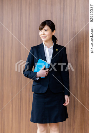 律師女新人 律師女新人 62925587