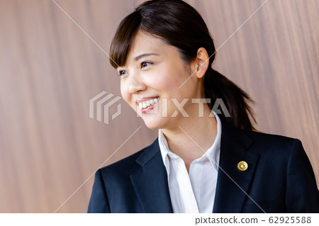 律師女新人 62925588