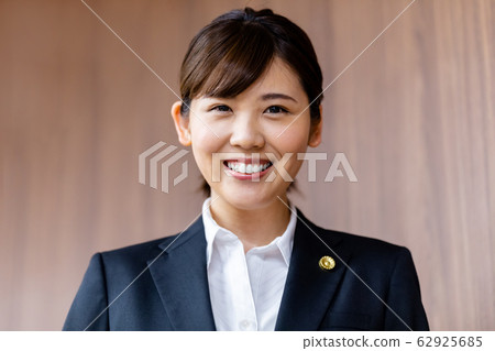 Lawyer female newcomer 62925685