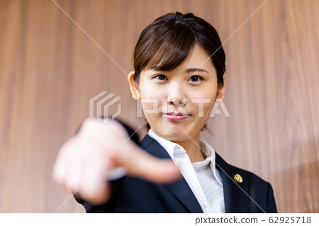 Lawyer female newcomer Lawyer female newcomer 62925718