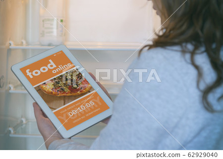 Ordering food online by tablet Ordering food online by tablet 62929040