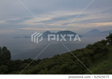 洞爺湖/中島在清晨 洞爺湖/中島在清晨 62929575