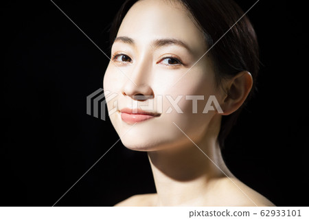 Beauty image women in their 30s Beauty image women in their 30s 62933101