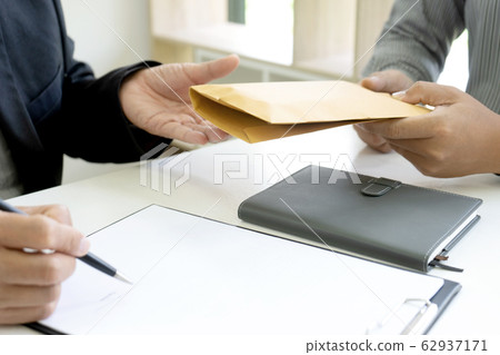 Business man give bribe Business man give bribe 62937171