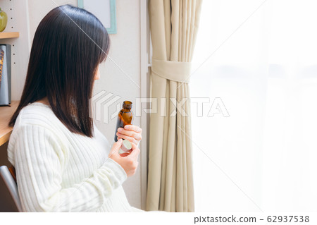 女人喝能量飲料副本空間 62937538