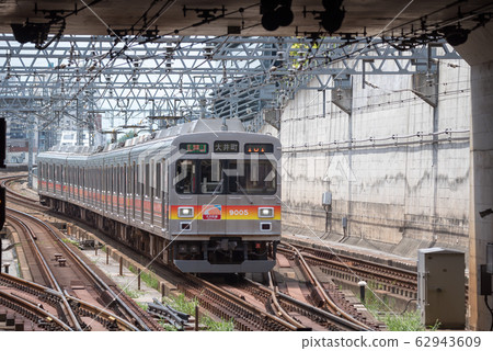 [Tokyu Oimachi Line 9000 Series Ookayama Station] 62943609