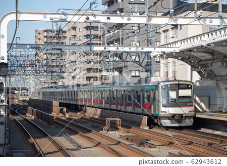 [Tokyu Denentoshi Line 5000 Series Takatsu Station] 62943612
