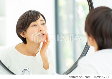 中年女性美女美女形象 62943725