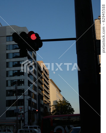 The sky of Honmachi-dori, Osaka The sky of Honmachi-dori, Osaka 62945588
