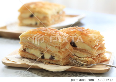 Raisin sand mill feuille Raisin sand mill feuille 62947648