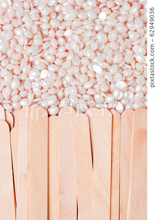 White pearl polymer wax grain seed and wooden White pearl polymer wax grain seed and wooden 62949036