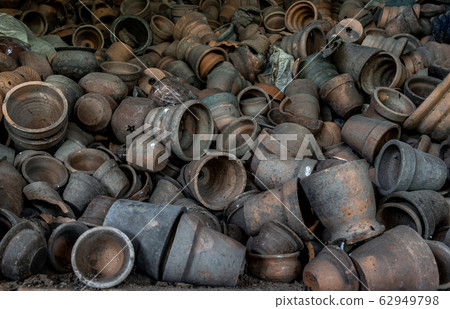 Clay pottery in Ancient furnace, Pottery textured 62949798