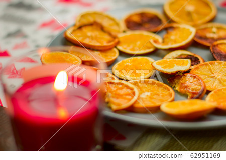 Oranges dried in the oven Oranges dried in the oven 62951169
