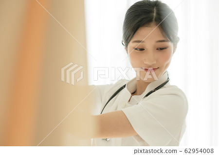 Medical, woman, doctor 62954008
