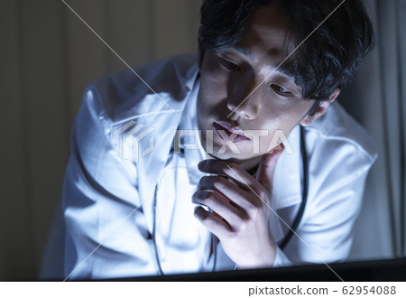 Medical, men, night care 62954088