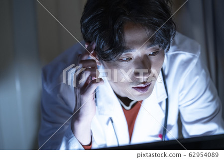 醫療，男性，夜間護理 62954089