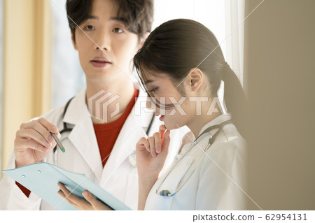 Medical, unisex, doctor Medical, unisex, doctor 62954131