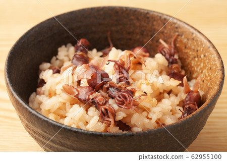 Grilled firefly squid rice Grilled firefly squid rice 62955100