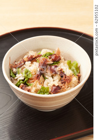 烤螢火蟲魷魚飯 62955102