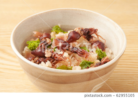 Grilled firefly squid rice Grilled firefly squid rice 62955105