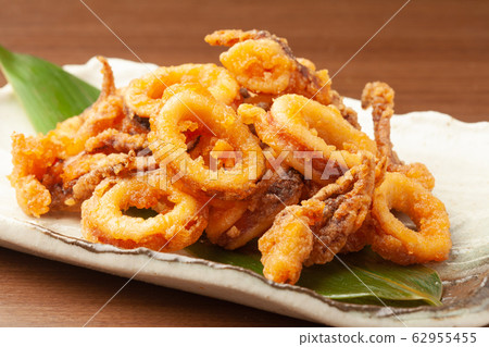 Deep-fried squid 62955455