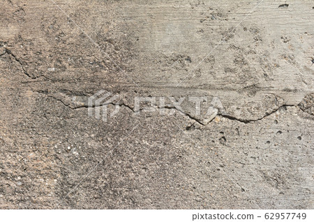 開裂的混凝土 開裂的混凝土 62957749