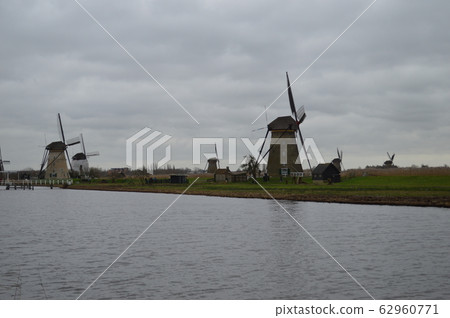 Windmills in Kinderdijk, World Heritage Site, Netherlands 62960771