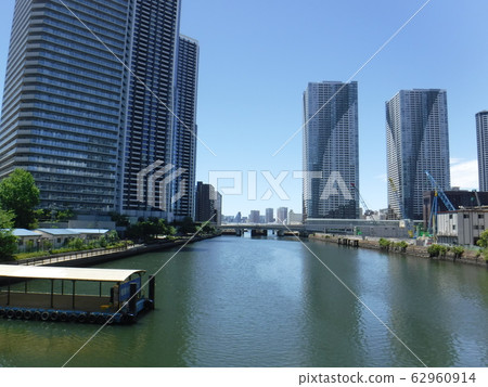東京濱水區和高層公寓的風光 62960914