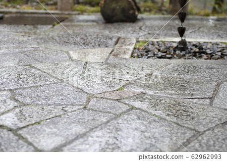 Cobblestone rain landscape 62962993