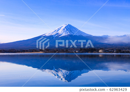 Invert Fuji Kawaguchiko 62963429