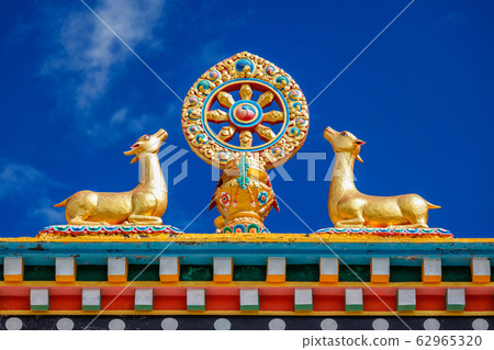 Buddhist Wheel of the Law Buddhist Wheel of the Law 62965320