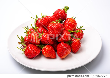 草莓和水果 62967276